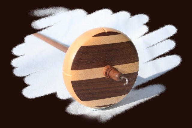 Sycamore and American Black Walnut stripes with Walnut shaft